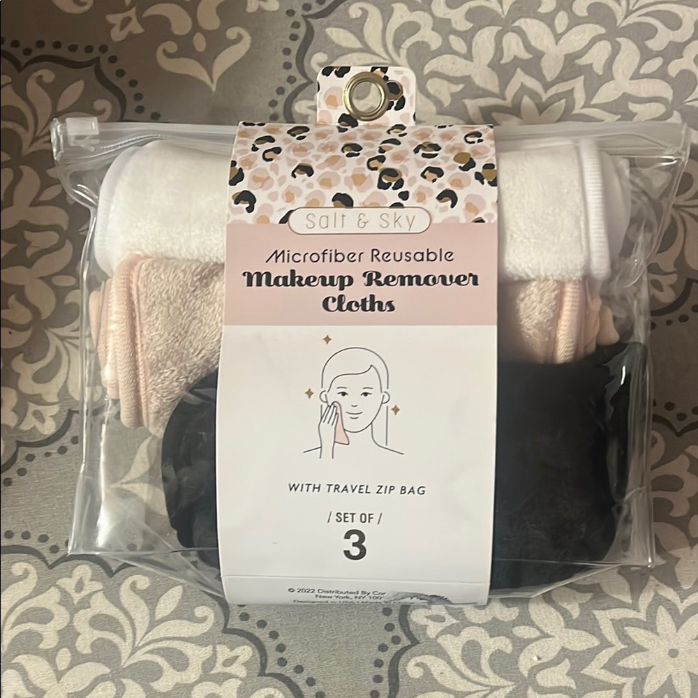 Salt & Sky Makeup Remover Cloths Set